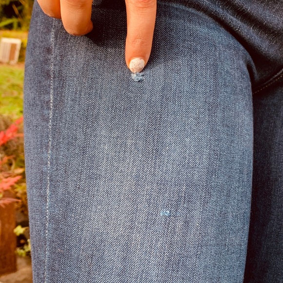 brand new AEO dark wash skinny jeans - Picture 5 of 5